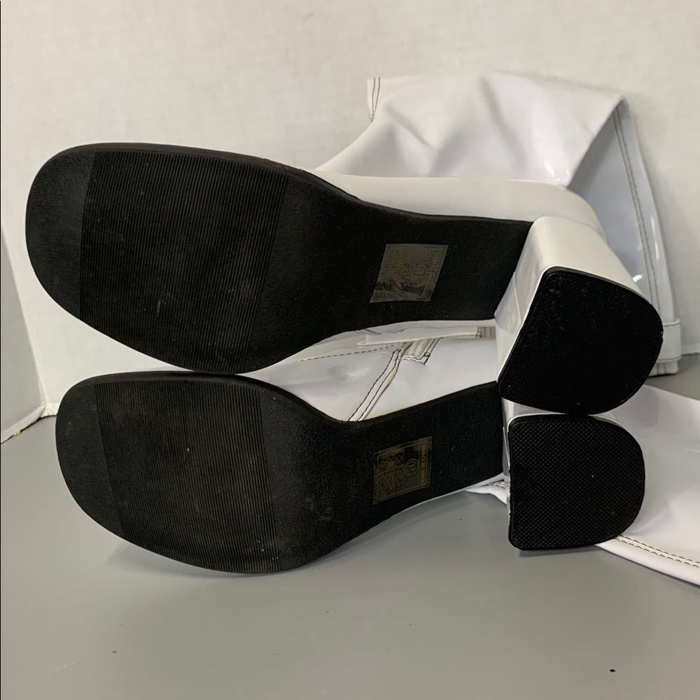 Ellie White Patent Mid-Calf Block Heel Boots with Ankle Strap Size 10 - Picture 6 of 17